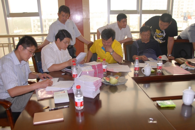 集团公司“两堂一舍”检查组到霄云煤矿检查指导工作