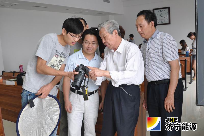 安居煤矿举办通讯员培训班