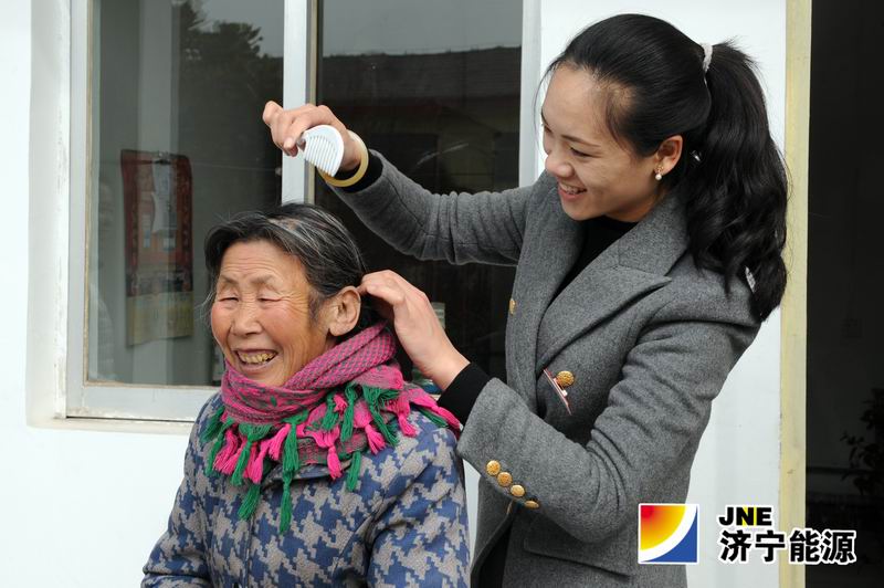 鹿洼煤矿团委开展系列学雷锋活动