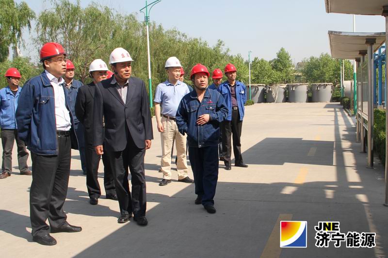 乔志猛节日期间到金威煤电慰问指导时指出：让职工参与并成为发明创造者