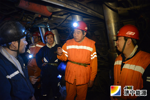 乔志猛对安居煤矿近期工作“点赞”