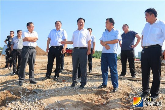 梁山县委常委、县委办公室主任李士兵率队到济矿物流进行济宁市重点项目现场观摩点调研指导