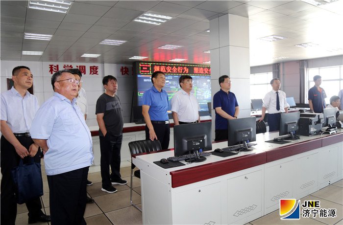 1563243064348557.jpg 1济宁市政府副秘书长马树华到朱家峁煤矿调研慰问7.jpg