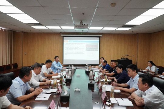 张广宇陪同丰家雷到汶上县委县政府进行座谈交流