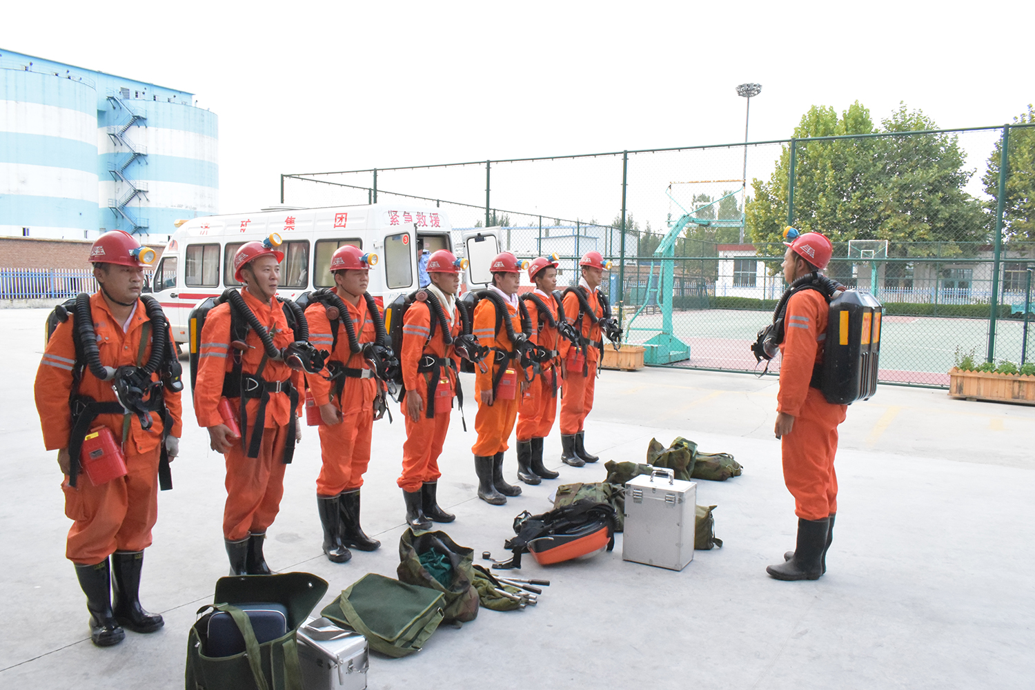 2020年9月20日，运河煤矿：济矿集团救护中队通过2020年矿山救护队标准化检查验收（冯永喜 史国峰 魏春昌）.jpg