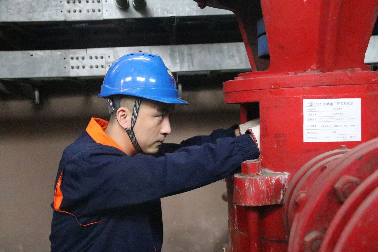 状元榜丨汽轮机的守护者 电厂的金螺栓——记集团公司2020年职业技能大赛一等奖获得者孙宏志.jpg