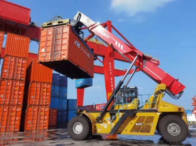 创新多种新方法，跃进港打好安全管理攻坚战