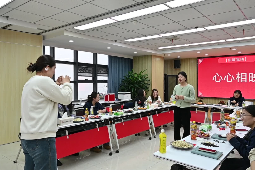 1703926762513067.jpg 你画我猜-李亚-网站.jpg