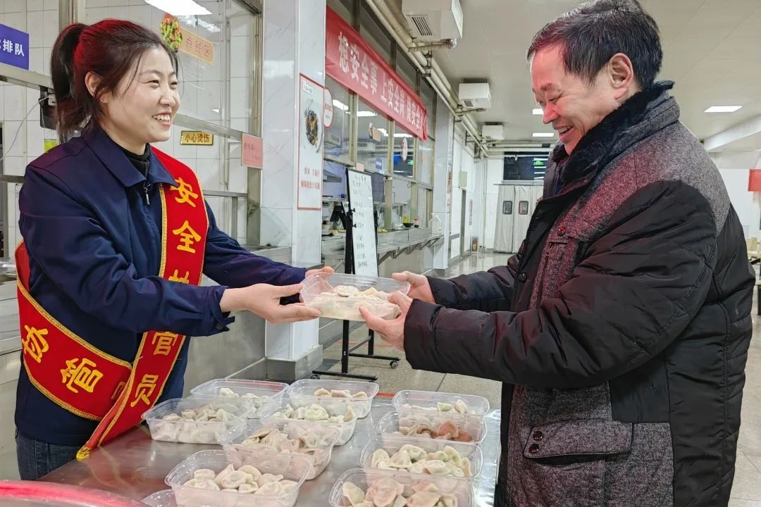 1705645688128178.jpg 640 (1).jpg