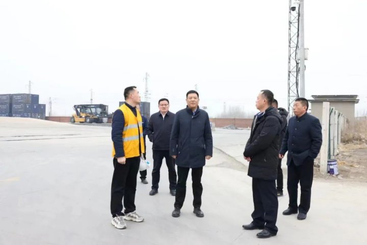 张广宇现场督导龙拱港铁路专用线工程推进情况