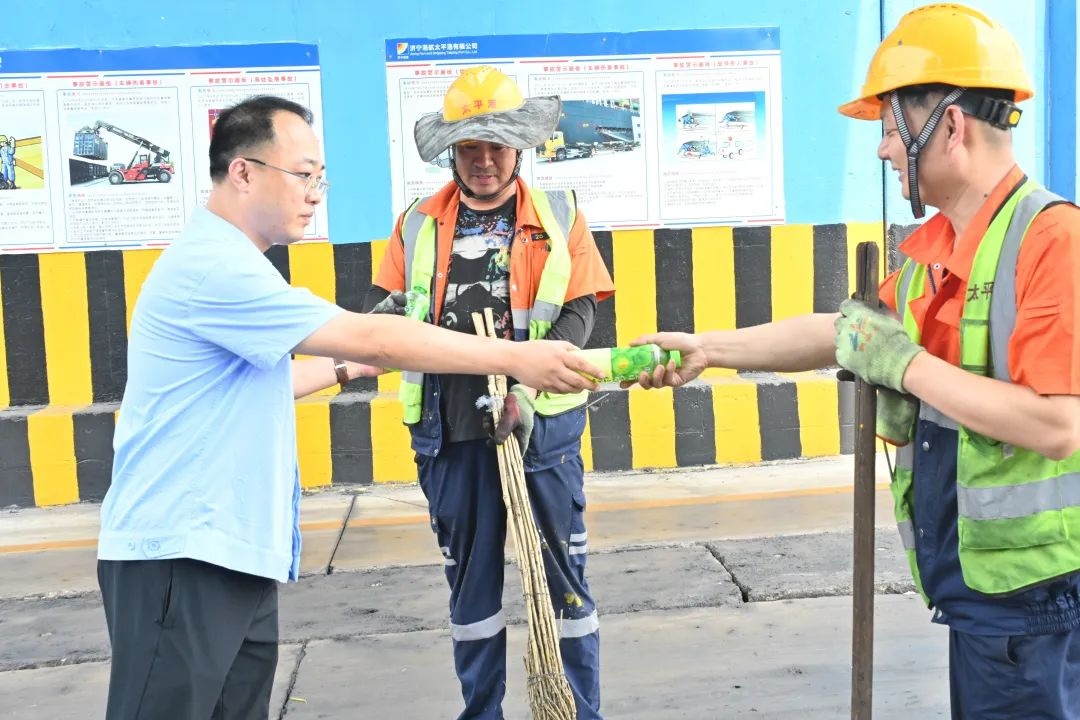 1750301076728140.jpg 01.jpg