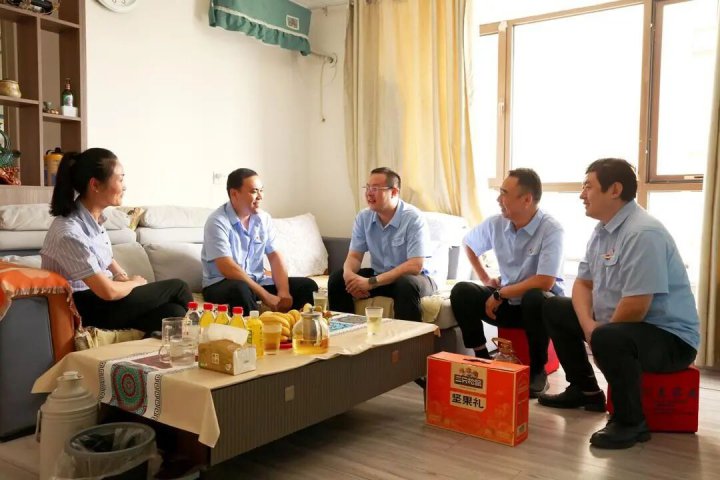 运河煤矿“暖心行动”护航四季度安全生产