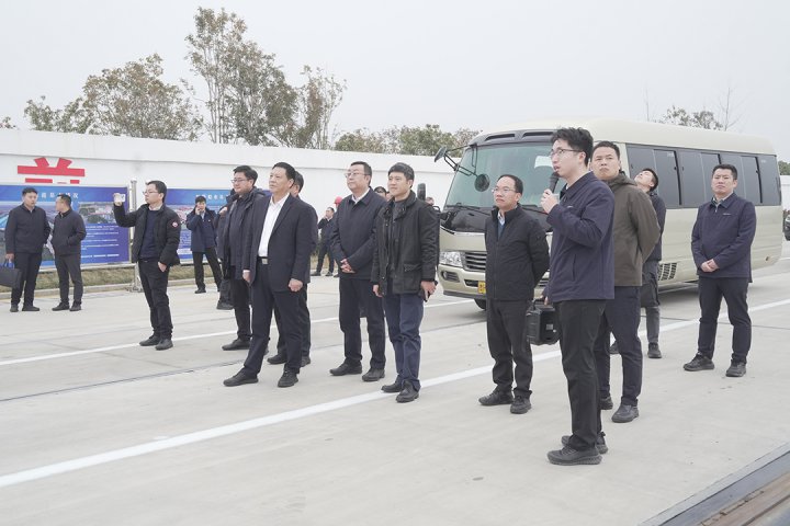 浙江省交通运输厅领导到乐鱼手机站登录入口-乐鱼online（中国）
调研交流